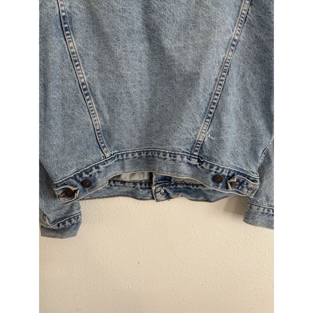 Vintage Levi's Denim Jacket Made In USA Womens Large Light Wash Cropped Trucker - Picture 8 of 12